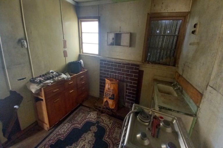 Photo of property in 112 Grove Burn Road, Tuatapere, 9691