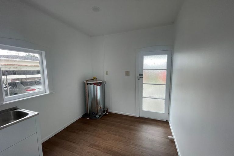 Photo of property in 22 Grande Vue Road, Hillpark, Auckland, 2102