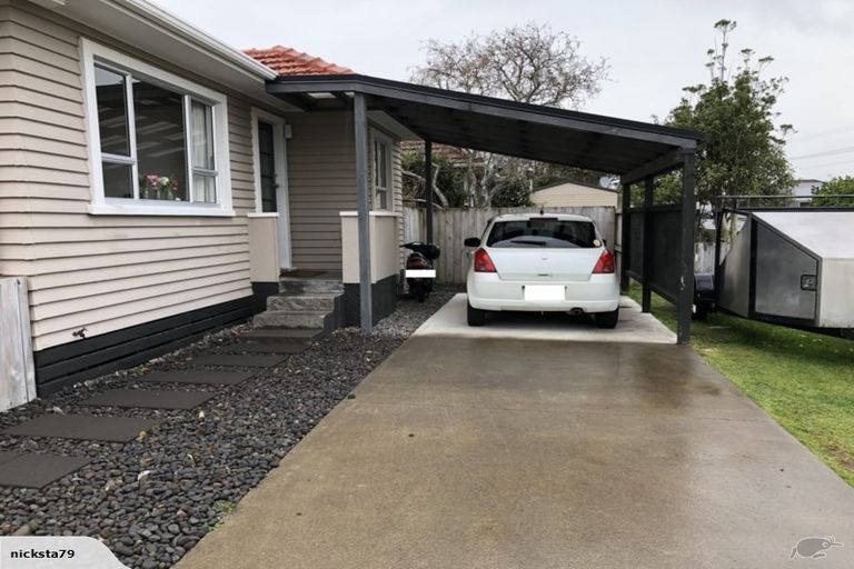 Photo of property in 417 Carrington Street, Upper Vogeltown, New Plymouth, 4310