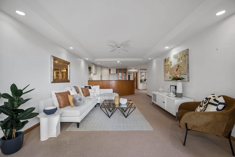 Photo of property in The Sands Apartments, 5/47 The Strand, Takapuna, Auckland, 0622