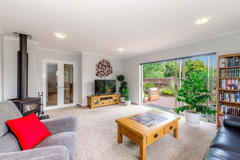 Photo of property in 17b Te Kupe Road, Paraparaumu Beach, Paraparaumu, 5032