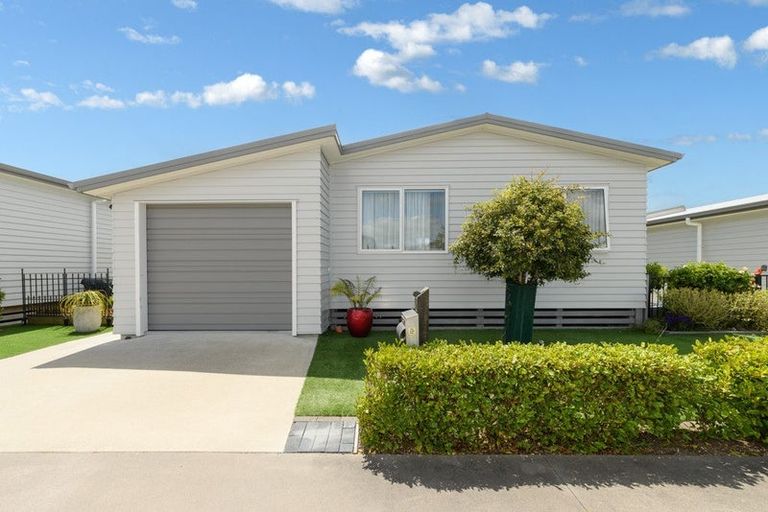 Photo of property in 11 Kamahi Crescent, Papamoa Beach, Papamoa, 3118