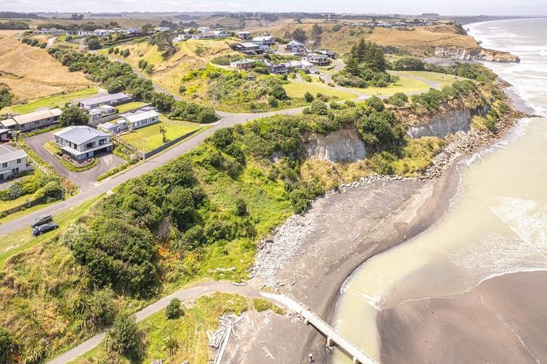 Photo of property in 21 Sunset Parade, Kai Iwi, Whanganui, 4574