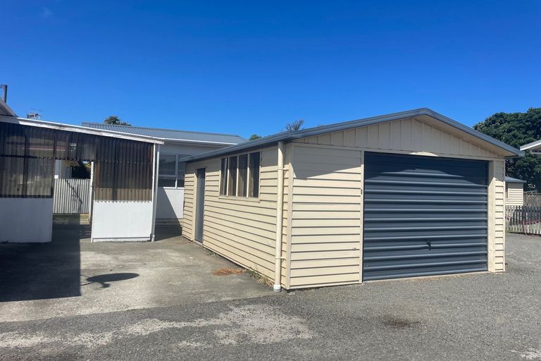 Photo of property in 49 Thatcher Street, Castlecliff, Whanganui, 4501