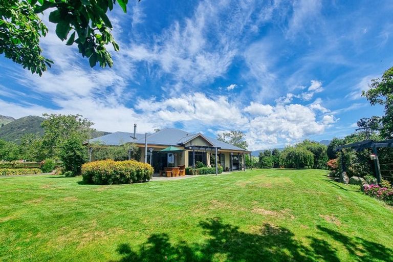 Photo of property in 92 Packard Road, Motupipi, Takaka, 7183