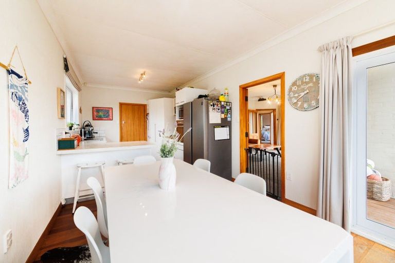Photo of property in 38 Liverpool Street, Takaro, Palmerston North, 4412