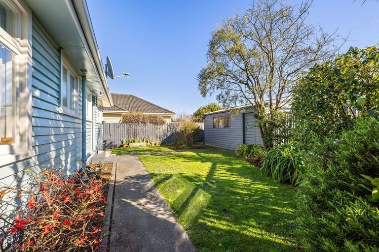 Photo of property in 65 Coopers Road, Dallington, Christchurch, 8061