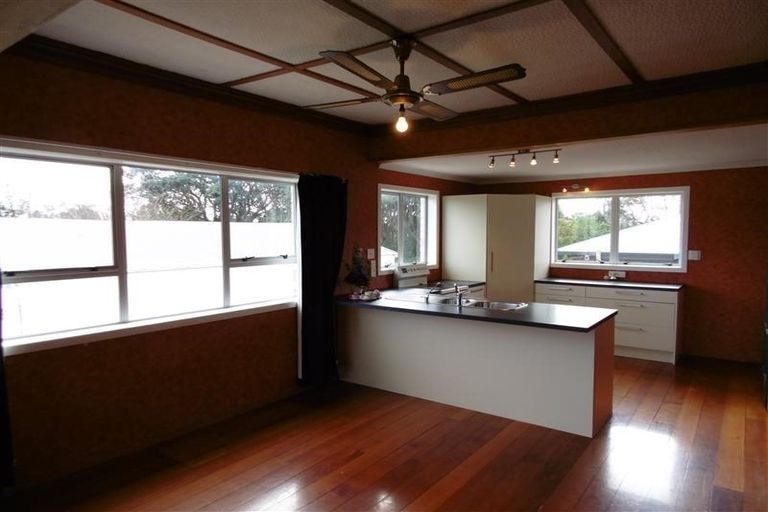 Photo of property in 15 Bonithon Avenue, Moturoa, New Plymouth, 4310