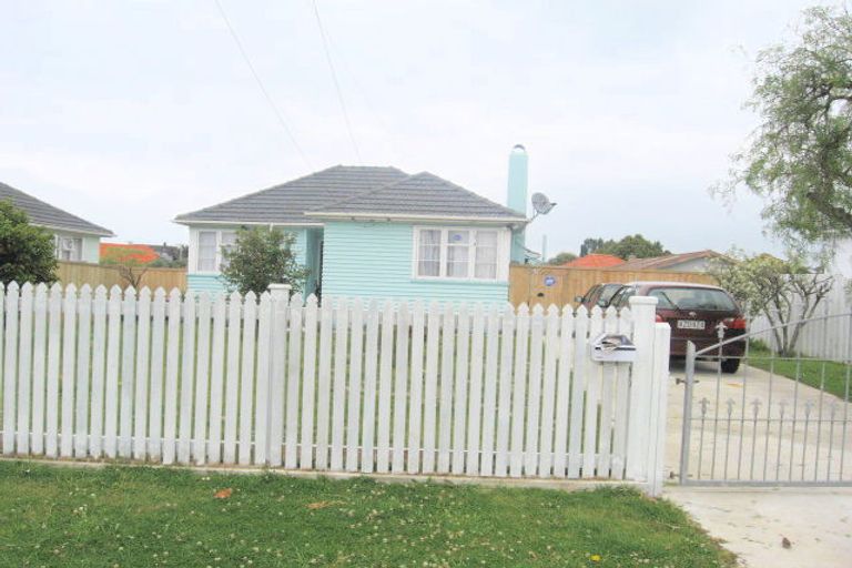 Photo of property in 8 Parkinson Avenue, Wesley, Auckland, 1041
