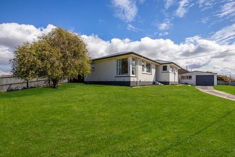 Photo of property in 28 Soberton Street, Aranui, Christchurch, 8061