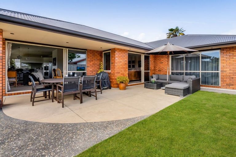 Photo of property in 7 Portland Drive, Highlands Park, New Plymouth, 4312