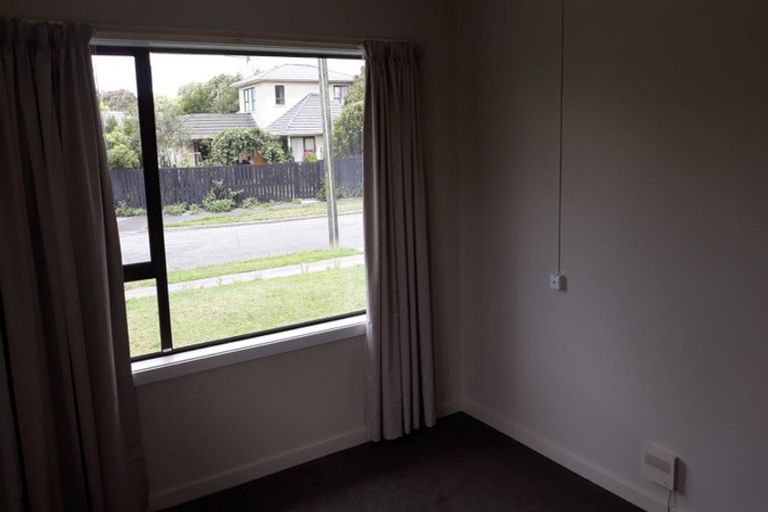 Photo of property in 31 Charlcott Street, Burnside, Christchurch, 8053