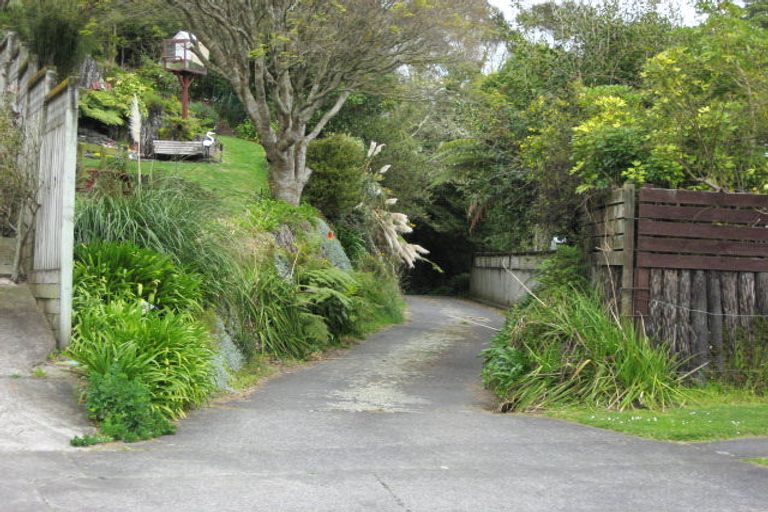 Photo of property in 6c Lindaver Grove, Merrilands, New Plymouth, 4312