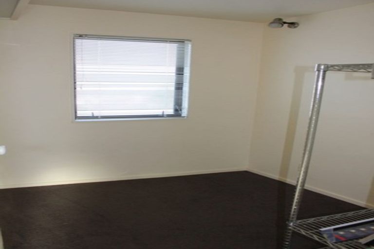 Photo of property in 9 Rangitane Street, Maupuia, Wellington, 6022