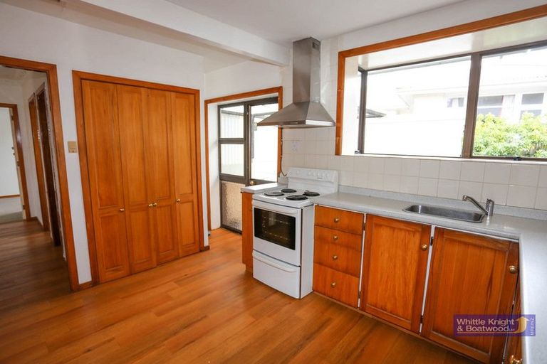 Photo of property in 53 Peer Street, Upper Riccarton, Christchurch, 8041