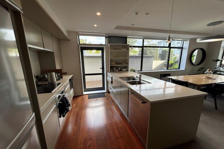 Photo of property in Vivaldi Apartments, 8/48 Marine Parade, Mount Maunganui, 3116
