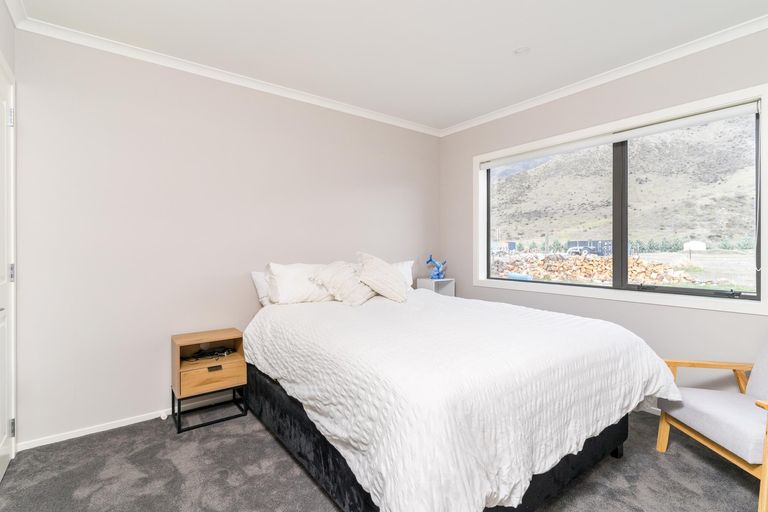 Photo of property in 10 Hardacre Place, Omarama, 9412