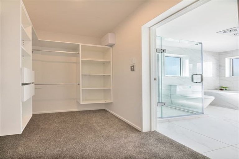 Photo of property in 3e Kingdale Road, Henderson, Auckland, 0610