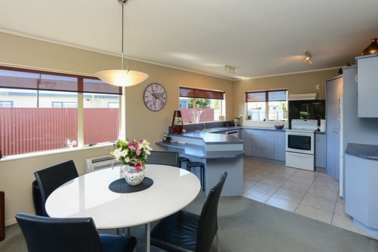 Photo of property in 413 Southland Place, Raureka, Hastings, 4120