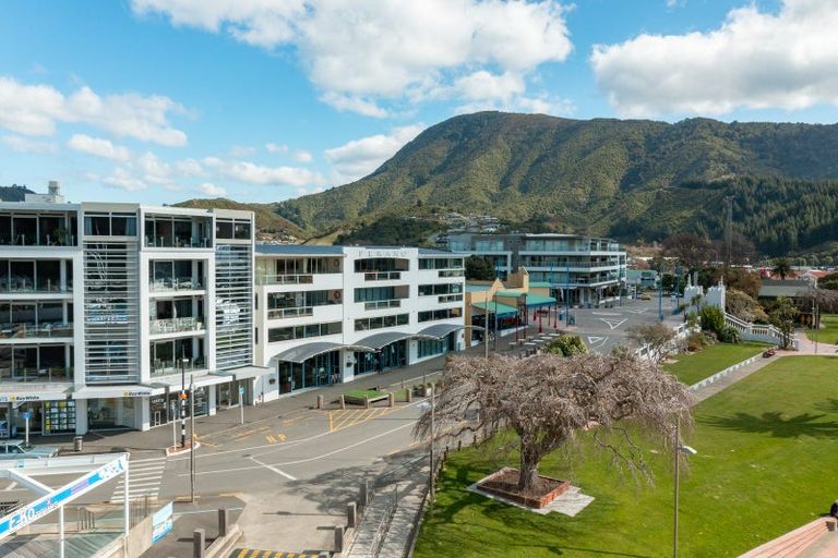 Photo of property in Oxleys Rock Apartments, 204/6 London Quay, Picton, 7220