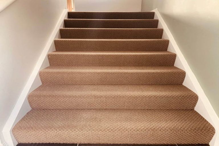 Photo of property in 2/890 East Coast Road, Northcross, Auckland, 0630