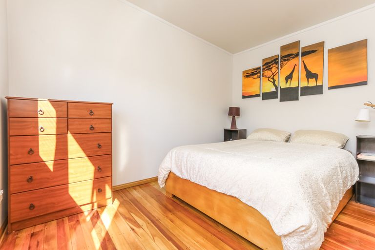 Photo of property in 6 Laura Street, Kelston, Auckland, 0602