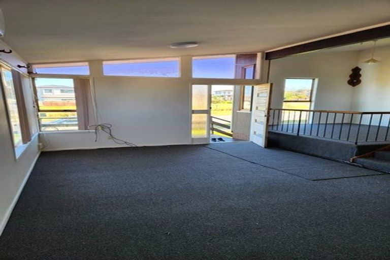 Photo of property in 180 Mahia Road, Wattle Downs, Auckland, 2103