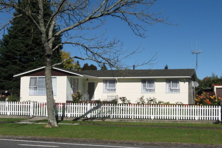 Photo of property in 165 Balmoral Drive, Tokoroa, 3420