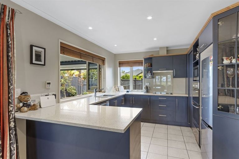 Photo of property in 11a Blarney Place, Casebrook, Christchurch, 8051