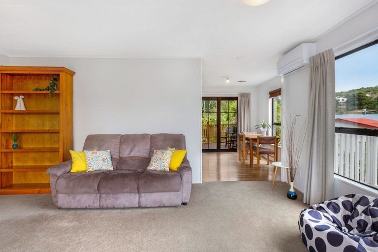 Photo of property in 16 Transom Close, Whitby, Porirua, 5024