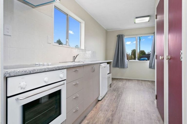 Photo of property in 188 Shakespeare Street, Leamington, Cambridge, 3432