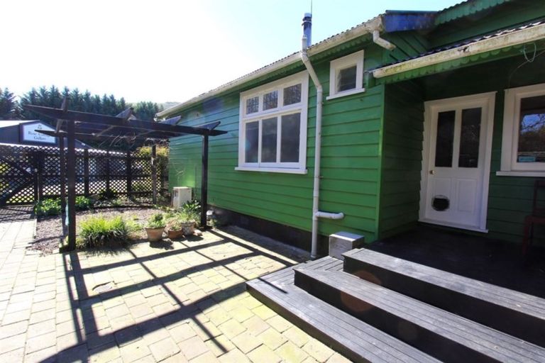 Photo of property in 6676 Christchurch Akaroa Road, Takamatua, Akaroa, 7581