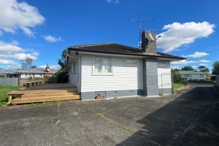 Photo of property in 26 Sutton Crescent, Papakura, 2110