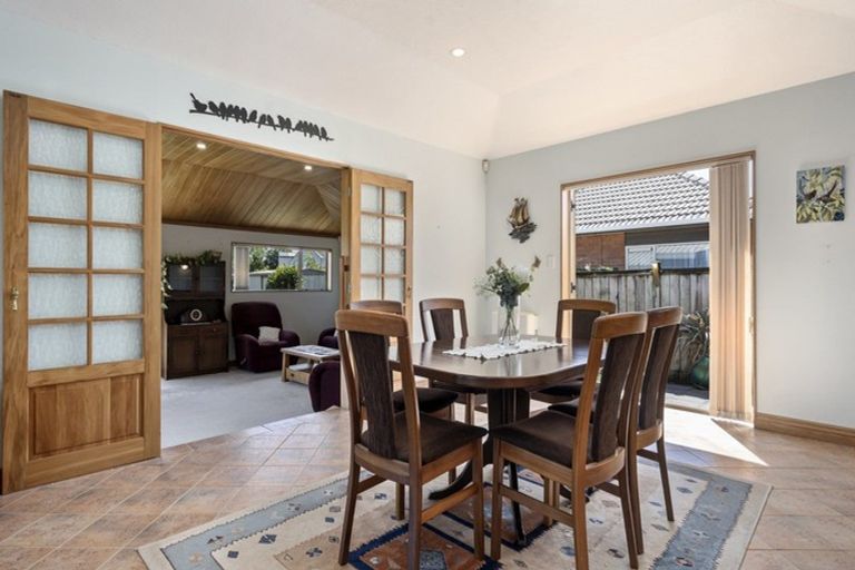 Photo of property in 18 Park Lane, Waitara, 4320