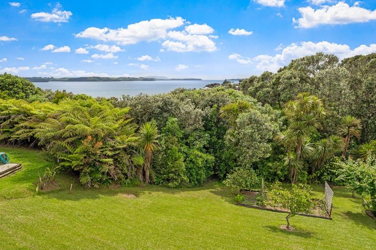 Photo of property in 25 Rangimaarie Crescent, Snells Beach, 0920