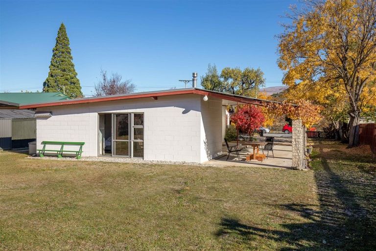 Photo of property in 6 Fache Street, Clyde, 9330