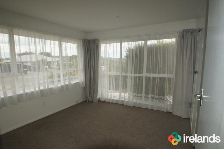 Photo of property in 144 Queenspark Drive, Parklands, Christchurch, 8083