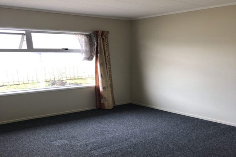Photo of property in 47 Staverton Crescent, Mangere, Auckland, 2022