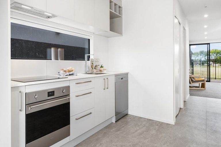 Photo of property in 11 Malaga Crescent, Harewood, Christchurch, 8051