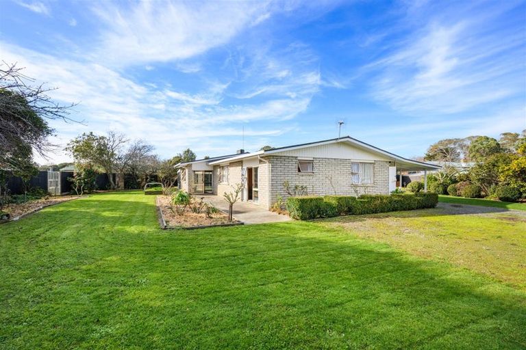 Photo of property in 6 Flower Street, Bulls, 4818