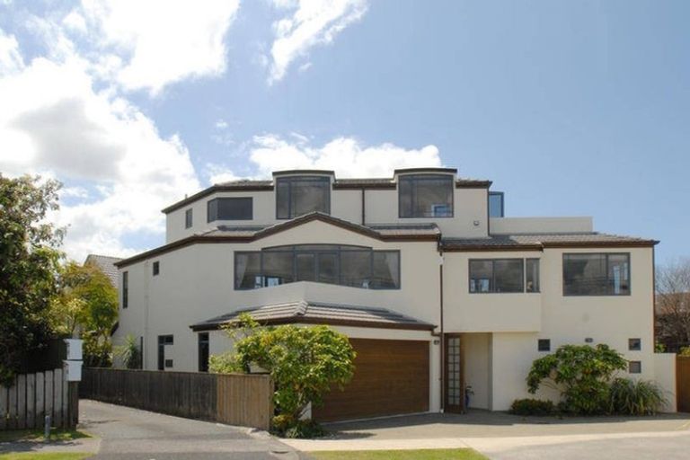 Photo of property in 16 Castor Bay Road, Castor Bay, Auckland, 0620