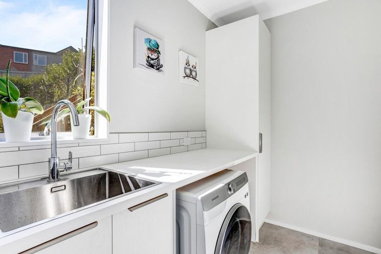 Photo of property in 33 Roundel Crescent, Whenuapai, Auckland, 0618