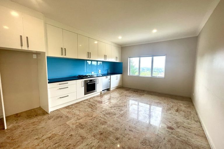 Photo of property in 245a Hill Road, The Gardens, Auckland, 2105