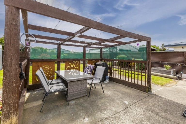 Photo of property in 12 Selkirk Street, Tamatea, Napier, 4112