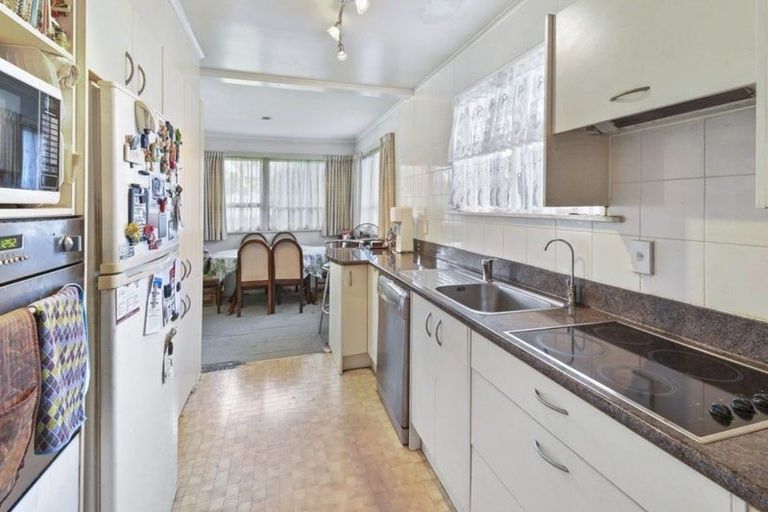 Photo of property in 27 Halver Road, Hillpark, Auckland, 2102