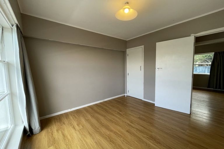 Photo of property in 117 Forrest Hill Road, Forrest Hill, Auckland, 0620