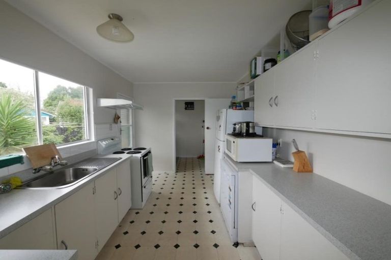 Photo of property in 9 Pinedale Place, Henderson, Auckland, 0610