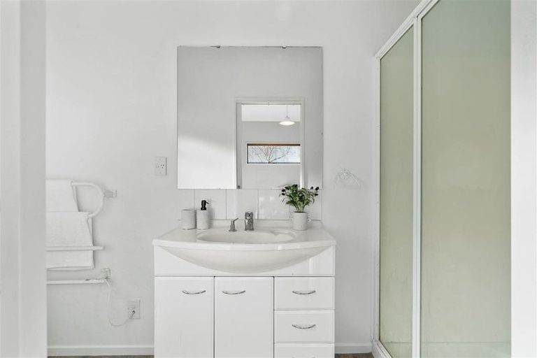 Photo of property in 90 Condell Avenue, Papanui, Christchurch, 8053