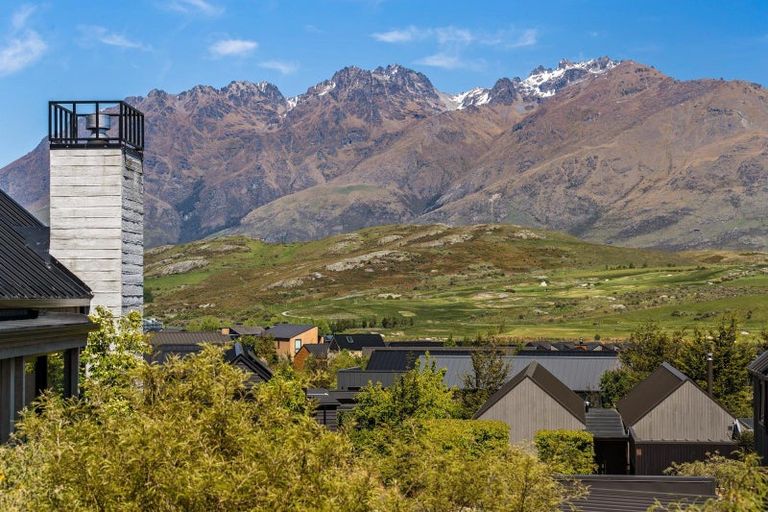 Photo of property in 5 Falconer Rise, Jacks Point, Queenstown, 9371