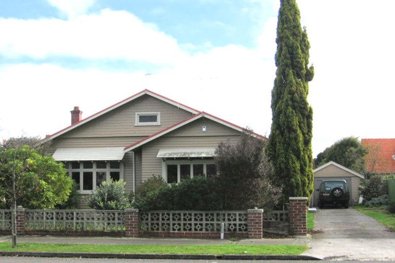 Photo of property in 23 Beresford Street, Takaro, Palmerston North, 4410